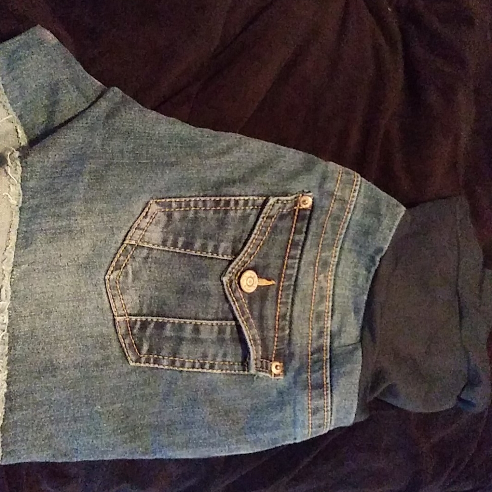 Maternity shorts